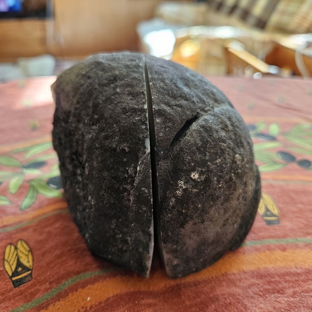 Basalt stone - Picture 3 of 3